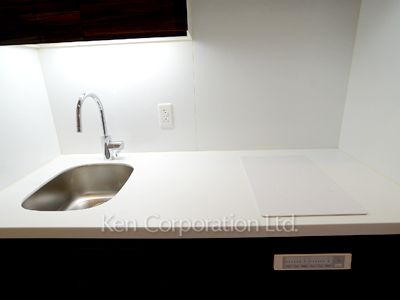 Kitchen ※Photo of the same layout on 10 floor. Decoration and fixture may differ.