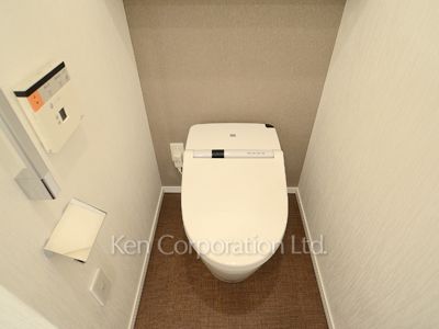 Lavatory ※Photo of the same layout on 10 floor. Decoration and fixture may differ.