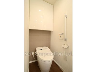 Lavatory ※Photo of the same layout on 10 floor. Decoration and fixture may differ.
