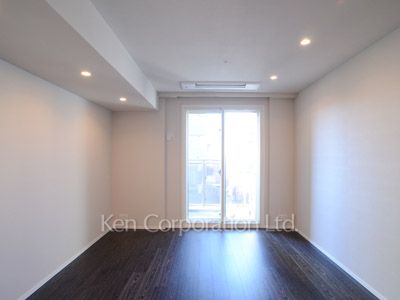 Living-Dining ※Photo of the same layout on 9 floor. Decoration and fixture may differ.