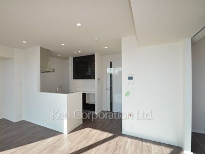 Living-Dining ※Photo of the same layout on 10 floor. Decoration and fixture may differ.