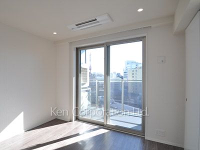 Bedroom ※Photo of the same layout on 10 floor. Decoration and fixture may differ.