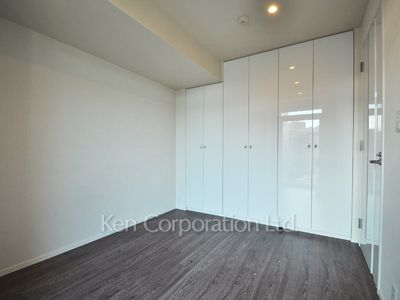 Bedroom ※Photo of the same layout on 10 floor. Decoration and fixture may differ.