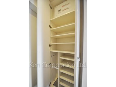 Shoes Closet
