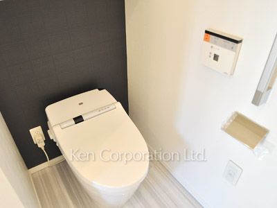 Lavatory ※Photo of the same layout on 9 floor. Decoration and fixture may differ.