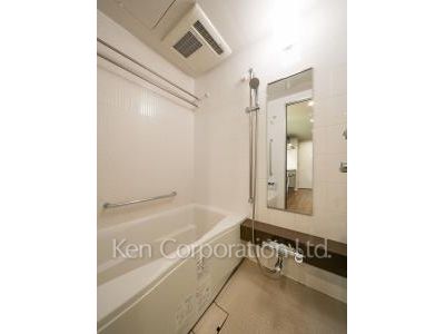 Powder Room ※Photo of the same layout on 9 floor. Decoration and fixture may differ.