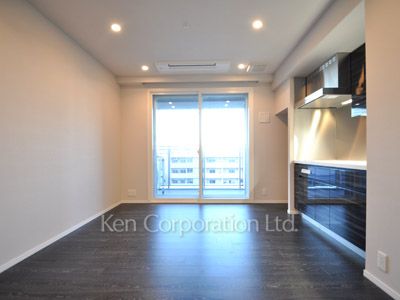 Living-Dining ※Photo of the same layout on 9 floor. Decoration and fixture may differ.