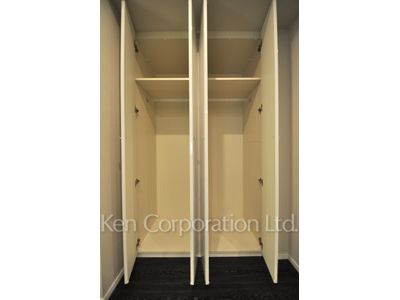 Closet ※Photo of the same layout on 9 floor. Decoration and fixture may differ.