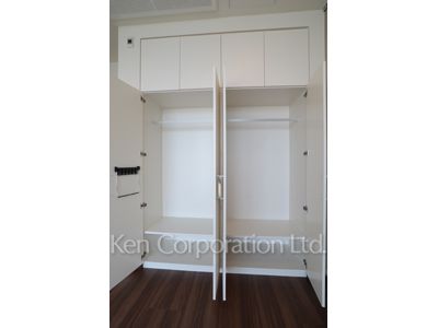 Closet ※Photo of the same layout on 36 floor. Decoration and fixture may differ.