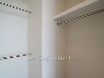 Closet ※Photo of the same layout on 36 floor. Decoration and fixture may differ.