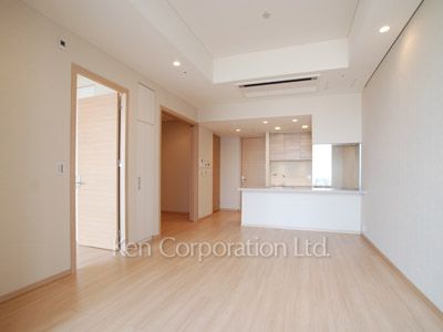 Living-Dining ※Photo of the same layout on 19 floor. Decoration and fixture may differ.