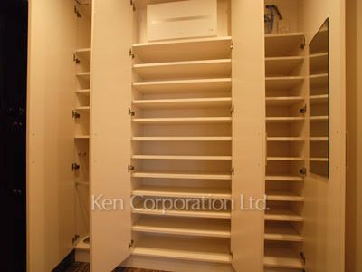 Shoes Closet ※Photo of the same layout on 28 floor. Decoration and fixture may differ.