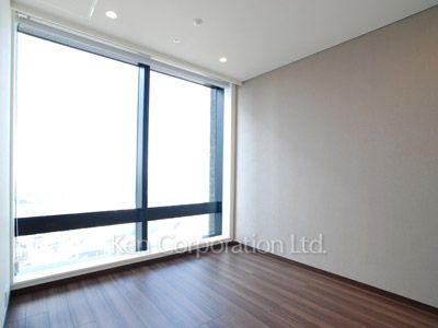 Bedroom ※Photo of the same layout on 28 floor. Decoration and fixture may differ.