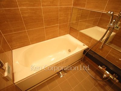 Bath ※Photo of the same layout on 39 floor. Decoration and fixture may differ.