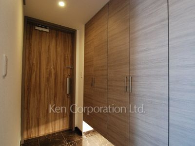 Entrance ※Photo of the same layout on 19 floor. Decoration and fixture may differ.