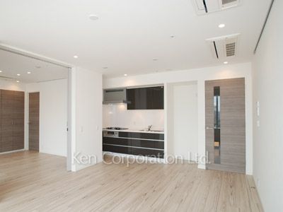 Living-Dining ※Photo of the same layout on 19 floor. Decoration and fixture may differ.