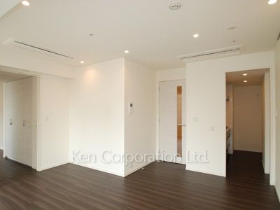 Living-Dining ※Photo of the same layout on 20 floor. Decoration and fixture may differ.