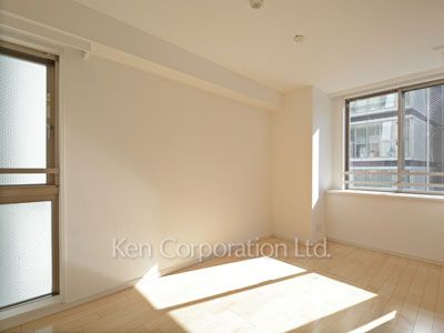 Bedroom ※Photo of the same layout on 4 floor. Decoration and fixture may differ.
