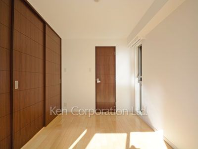 Bedroom ※Photo of the same layout on 4 floor. Decoration and fixture may differ.