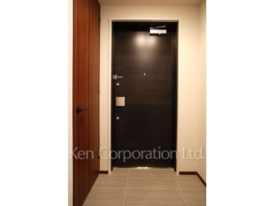 Entrance ※Photo of the same layout on 15 floor. Decoration and fixture may differ.
