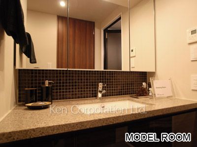 Powder Room ※Photo of the same layout on 15 floor. Decoration and fixture may differ.