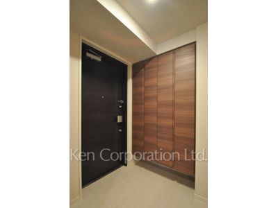 Entrance ※Photo of the same layout on 2 floor. Decoration and fixture may differ.