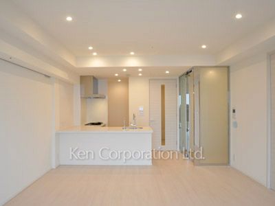 Living-Dining ※Photo of the same layout on 29 floor. Decoration and fixture may differ.