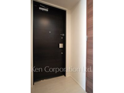 Entrance ※Photo of the same layout on 2 floor. Decoration and fixture may differ.