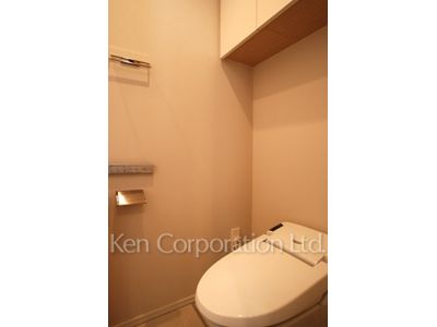 Lavatory ※Photo of the same layout on 2 floor. Decoration and fixture may differ.