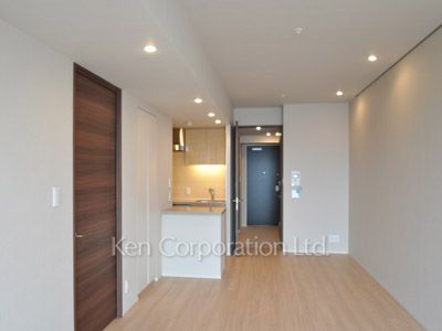 Living-Dining ※Photo of the same layout on 18 floor. Decoration and fixture may differ.