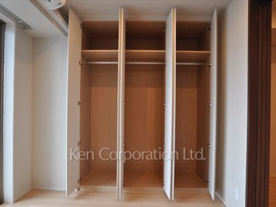 Closet ※Photo of the same layout on 18 floor. Decoration and fixture may differ.