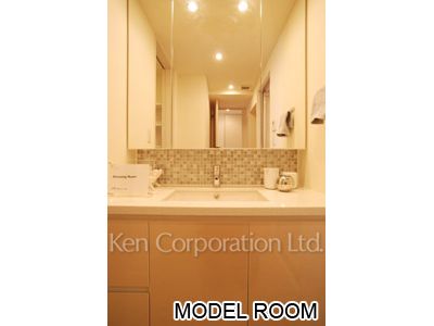 Powder Room ※Photo of the same layout on 17 floor. Decoration and fixture may differ.