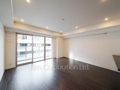 Living-Dining ※Photo of the same layout on 4 floor. Decoration and fixture may differ.