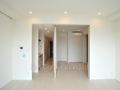 Living-Dining ※Photo of the same layout on 25 floor. Decoration and fixture may differ.
