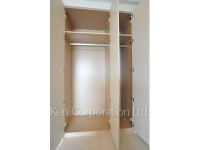 Closet ※Photo of the same layout on 25 floor. Decoration and fixture may differ.