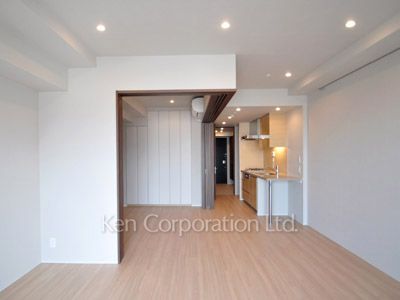 Living-Dining ※Photo of the same layout on 18 floor. Decoration and fixture may differ.
