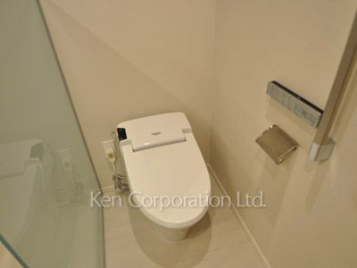 Lavatory ※Photo of the same layout on 18 floor. Decoration and fixture may differ.