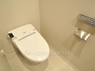 Lavatory ※Photo of the same layout on 18 floor. Decoration and fixture may differ.