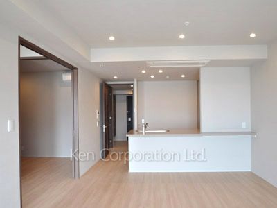 Living-Dining ※Photo of the same layout on 18 floor. Decoration and fixture may differ.