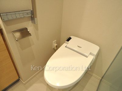 Lavatory ※Photo of the same layout on 18 floor. Decoration and fixture may differ.