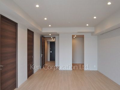 Living-Dining ※Photo of the same layout on 18 floor. Decoration and fixture may differ.