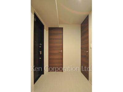 Entrance ※Photo of the same layout on 30 floor. Decoration and fixture may differ.