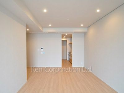 Living-Dining ※Photo of the same layout on 30 floor. Decoration and fixture may differ.