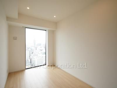 Bedroom ※Photo of the same layout on 22 floor. Decoration and fixture may differ.
