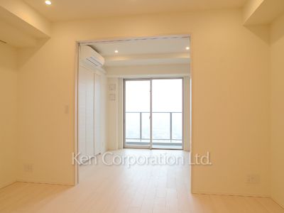 Living-Dining ※Photo of the same layout on 25 floor. Decoration and fixture may differ.