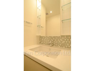 Powder Room ※Photo of the same layout on 25 floor. Decoration and fixture may differ.