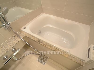Bath ※Photo of the same layout on 25 floor. Decoration and fixture may differ.