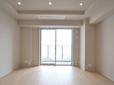 Living-Dining ※Photo of the same layout on 18 floor. Decoration and fixture may differ.