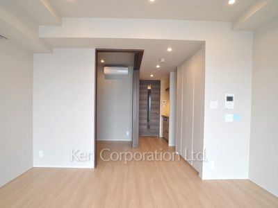 Living-Dining ※Photo of the same layout on 18 floor. Decoration and fixture may differ.