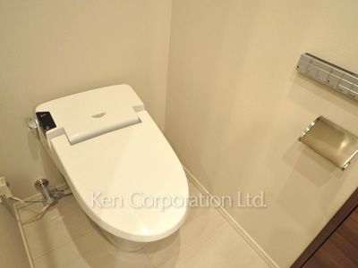 Lavatory ※Photo of the same layout on 18 floor. Decoration and fixture may differ.
